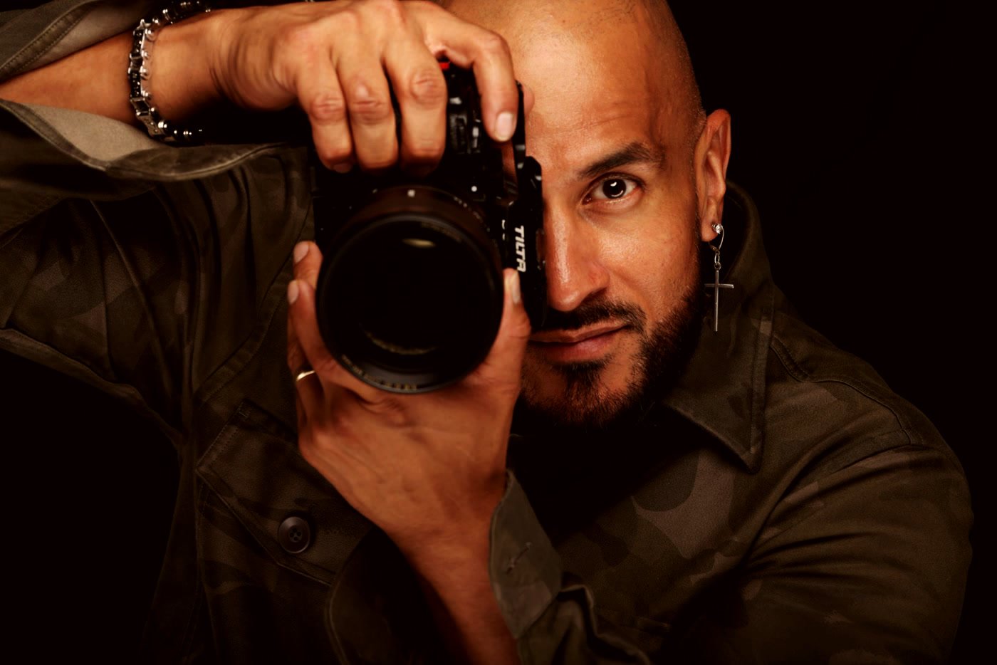 Mike Lopez derrière l'objectif